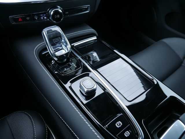 Volvo  Twin Engine
