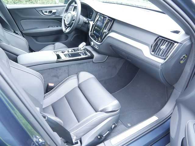 Volvo  Twin Engine
