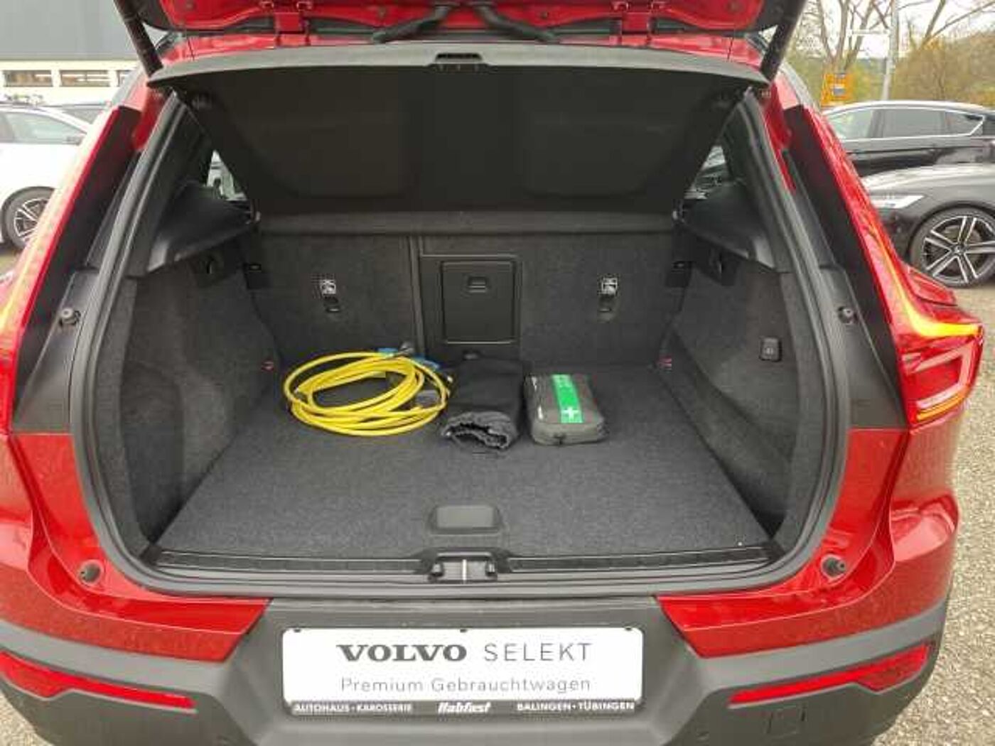 Volvo  R Design Recharge Plug-In Hybrid 2WD EU6d T5 Twin Engine R-Design Expression NAV