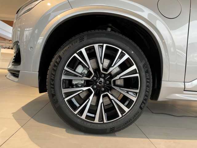 Volvo  Recharge T8 AWD Ultra Dark Plug-In Hybrid 7-Sitzer StandHZG Allrad HUD El. Panod