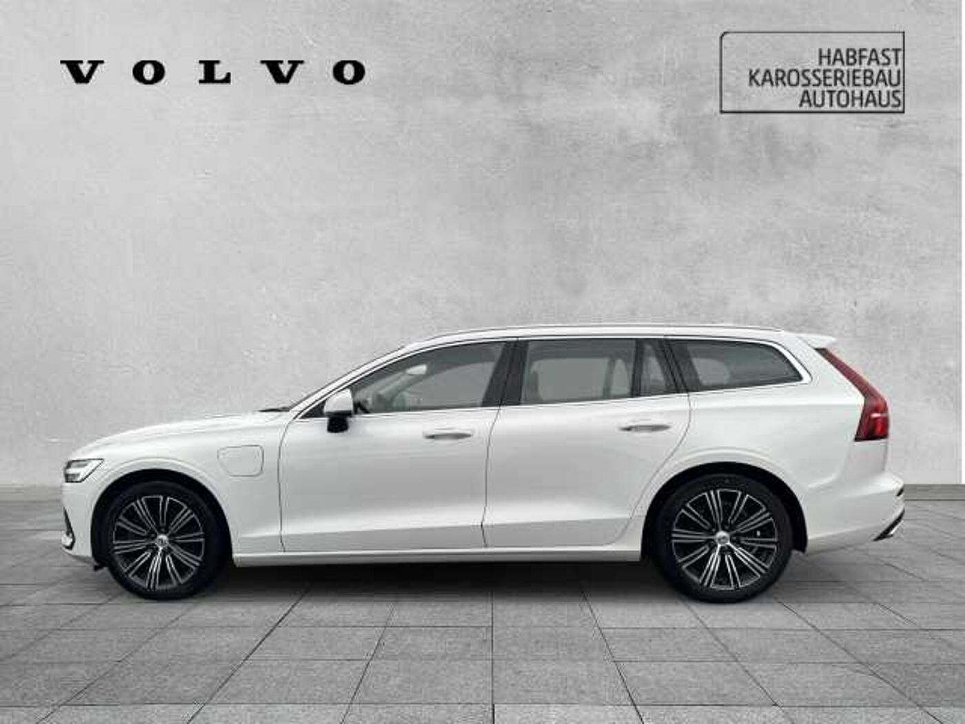 Volvo  T6 Inscription Expression Plug-In Hybrid AWD StandHZG AHK Navi digitales Cockpit