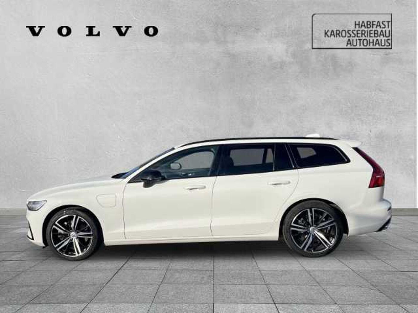 Volvo  T6 R Design Recharge Plug-In Hybrid AWD StandHZG AHK Navi Leder digitales Cockpi