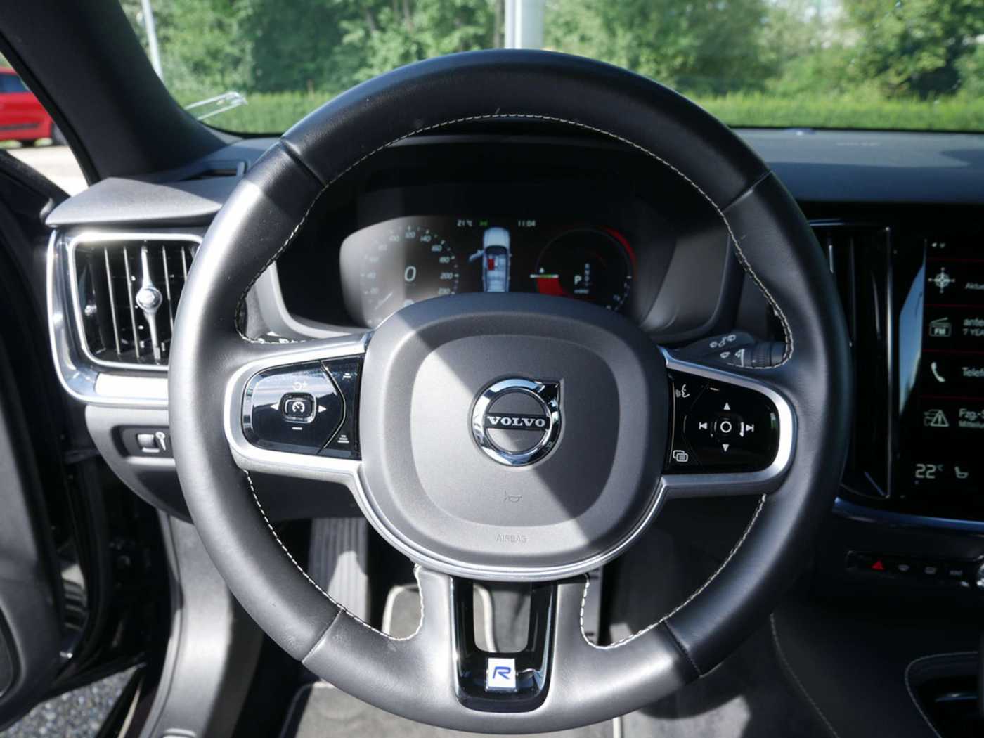 Volvo  T8 AWD Twin Engine R-Design NAVI LED 360°