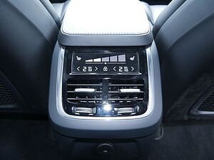 Volvo  Recharge T8 AWD Dark Plus ACC STANDHZ LED
