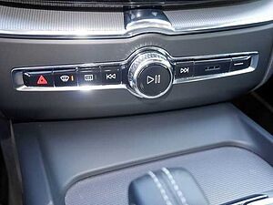 Volvo  T8 Twin Engine AWD R-Design H K AHK HUD LED