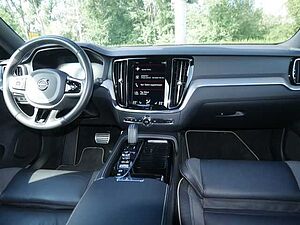 Volvo  T8 AWD Twin Engine R-Design STANDHZ LED 360