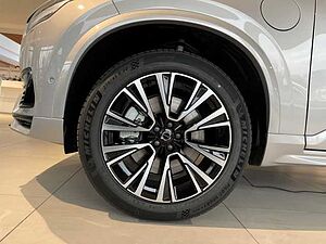 Volvo  Recharge T8 AWD Ultra Dark Plug-In Hybrid 7-Sitzer StandHZG Allrad HUD El. Panod