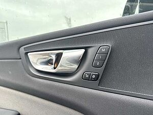 Volvo  T8 R-Design Recharge Plug-In Hybrid AWD StandHZG AHK Leder digitales Cockpit Mem