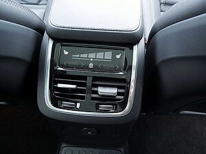 Volvo  Recharge T8 AWD Dark Plus STANDHZ LED