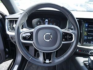 Volvo  T8 AWD Twin Engine R-Design STANDHZ LED