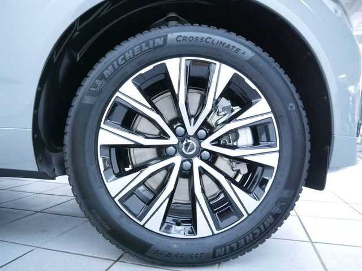 Volvo  B5 AWD Plus Dark PDC SHZ KAMERA NAVI LED