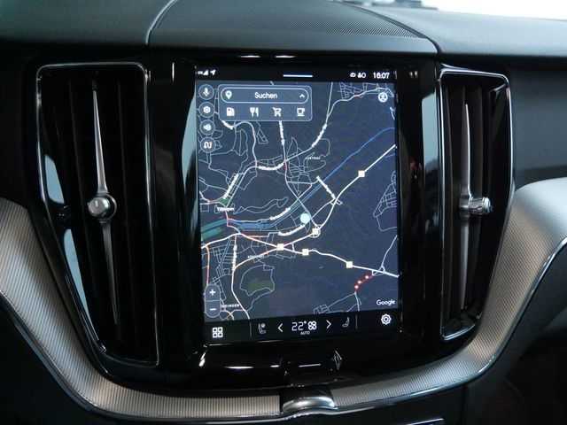 Volvo  B5 AWD Plus Dark PDC SHZ KAMERA NAVI LED
