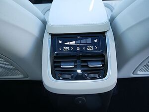 Volvo  Recharge T8 AWD Ultimate Bright STANDHZ LED
