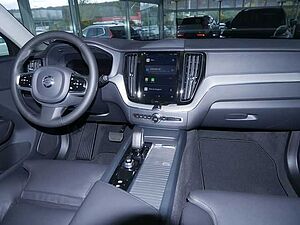 Volvo  B5 AWD Plus Dark PDC SHZ KAMERA NAVI LED