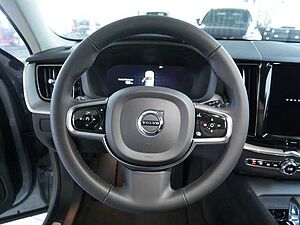 Volvo  B5 AWD Plus Dark PDC SHZ KAMERA NAVI LED