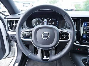 Volvo  Recharge T6 AWD R-Design KAMERA NAVI LED