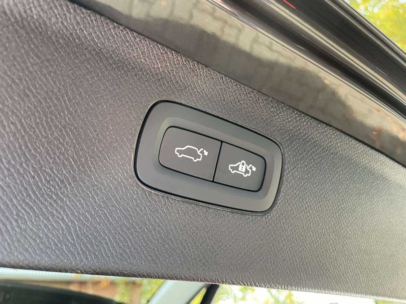 Volvo  T8 Plus Bright Recharge AWD 360° | LICHT-PAKET | 21'