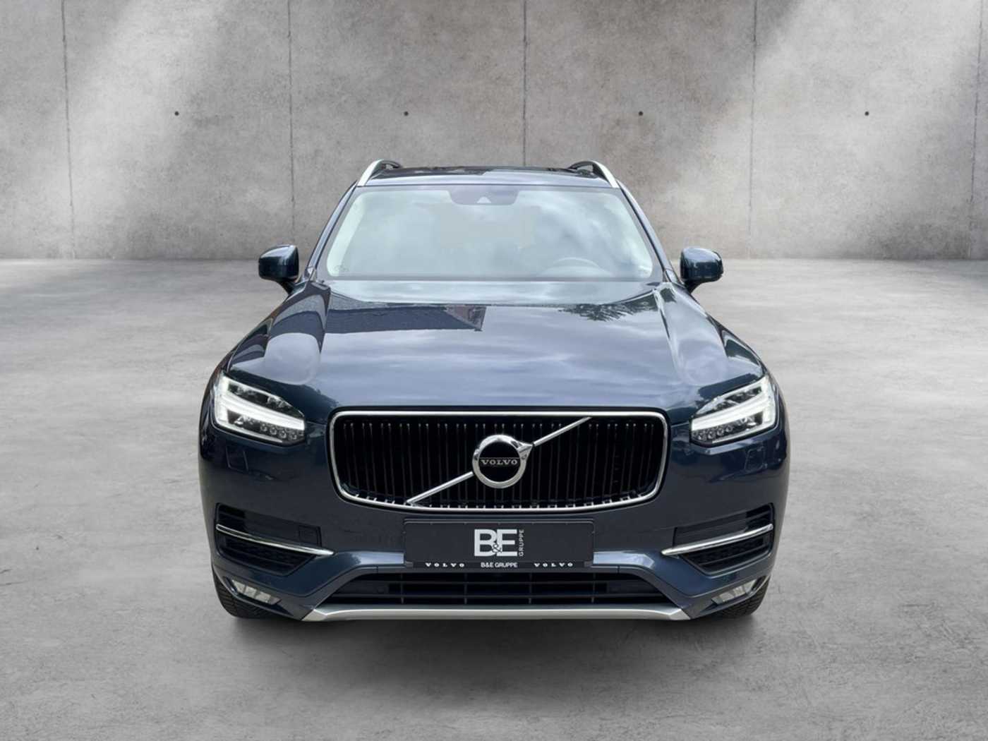 Volvo  D5 AWD Momentum SEHR GEPFLEGT | LICHT-PAKET | KAME