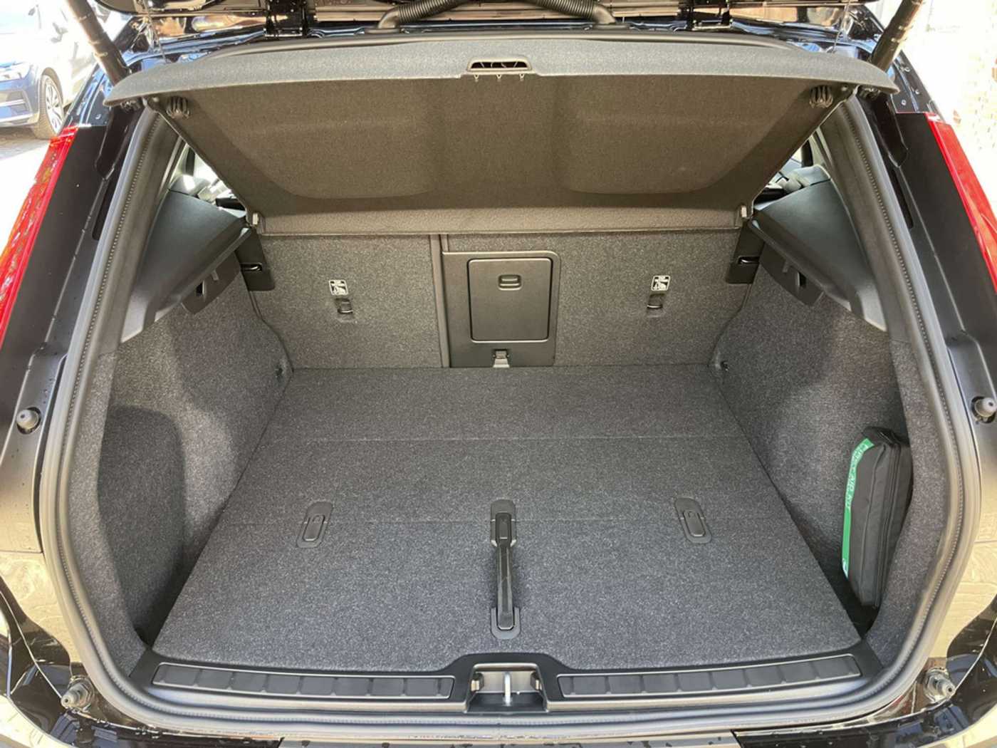 Volvo  Twin Motor AWD Ultra Black Edition