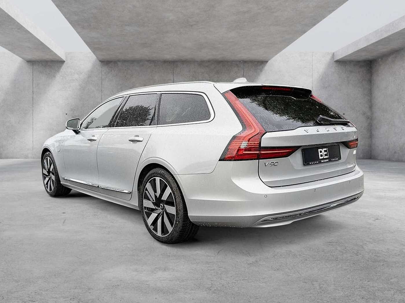 Volvo  T6 Plus Bright Recharge Plug-In Hybrid AWD