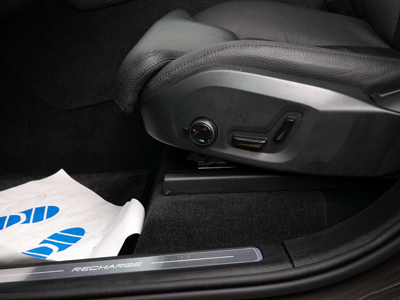 Volvo  T8 AWD Recharge Plug-In Hybrid Plus Bright