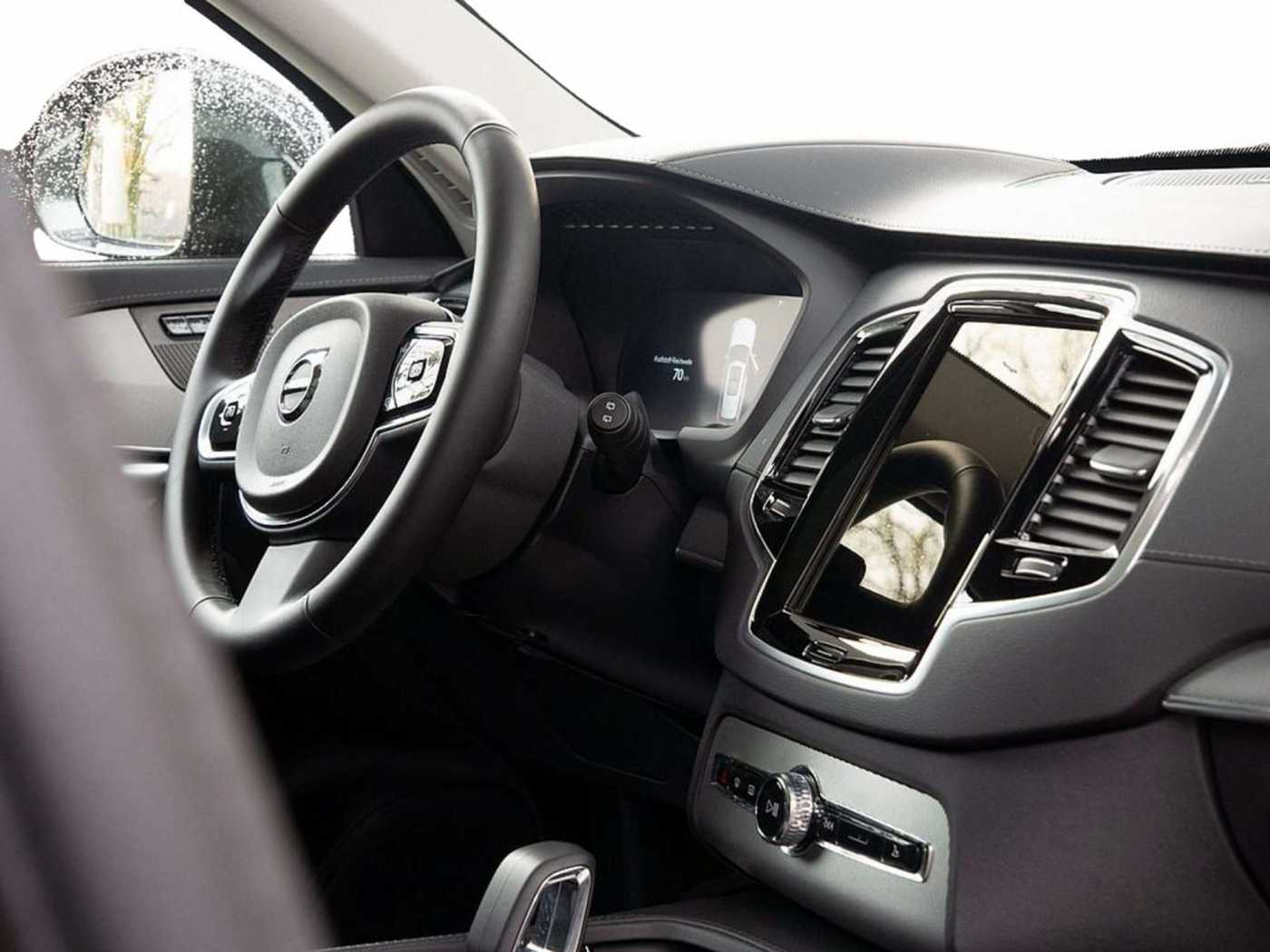 Volvo  T8 AWD Recharge Plug-In Hybrid Plus Bright