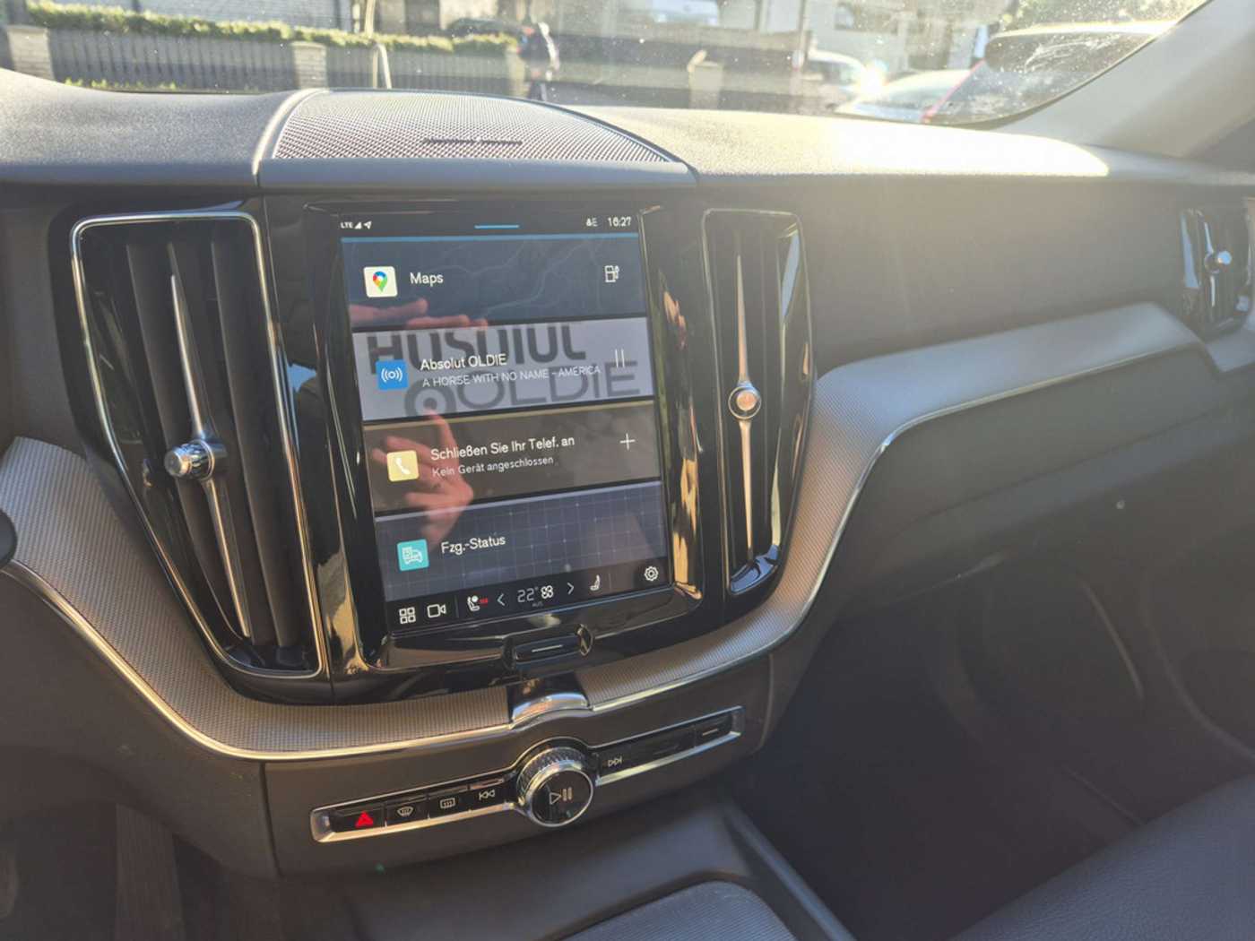 Volvo  T6 AWD Recharge Plug-In Hybrid Plus Dark