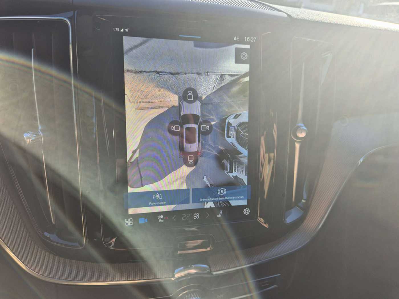 Volvo  T6 AWD Recharge Plug-In Hybrid Plus Dark