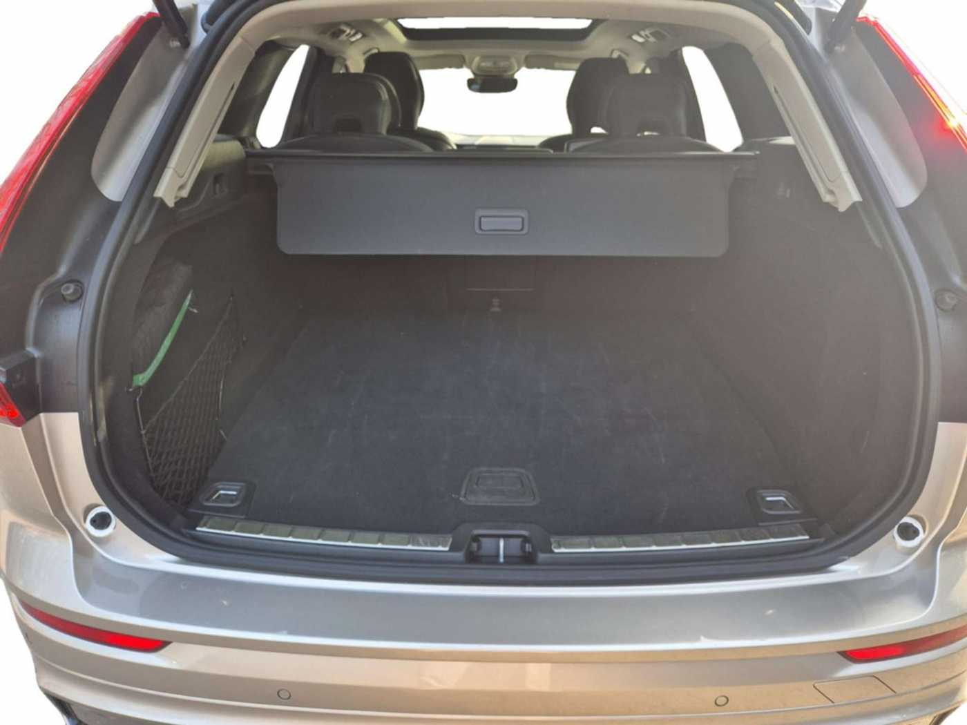 Volvo  T8 AWD Recharge Plug-In Hybrid Ultra Dark