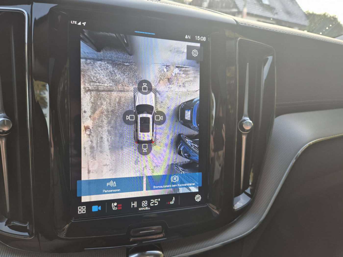 Volvo  T8 AWD Recharge Plug-In Hybrid Ultra Dark