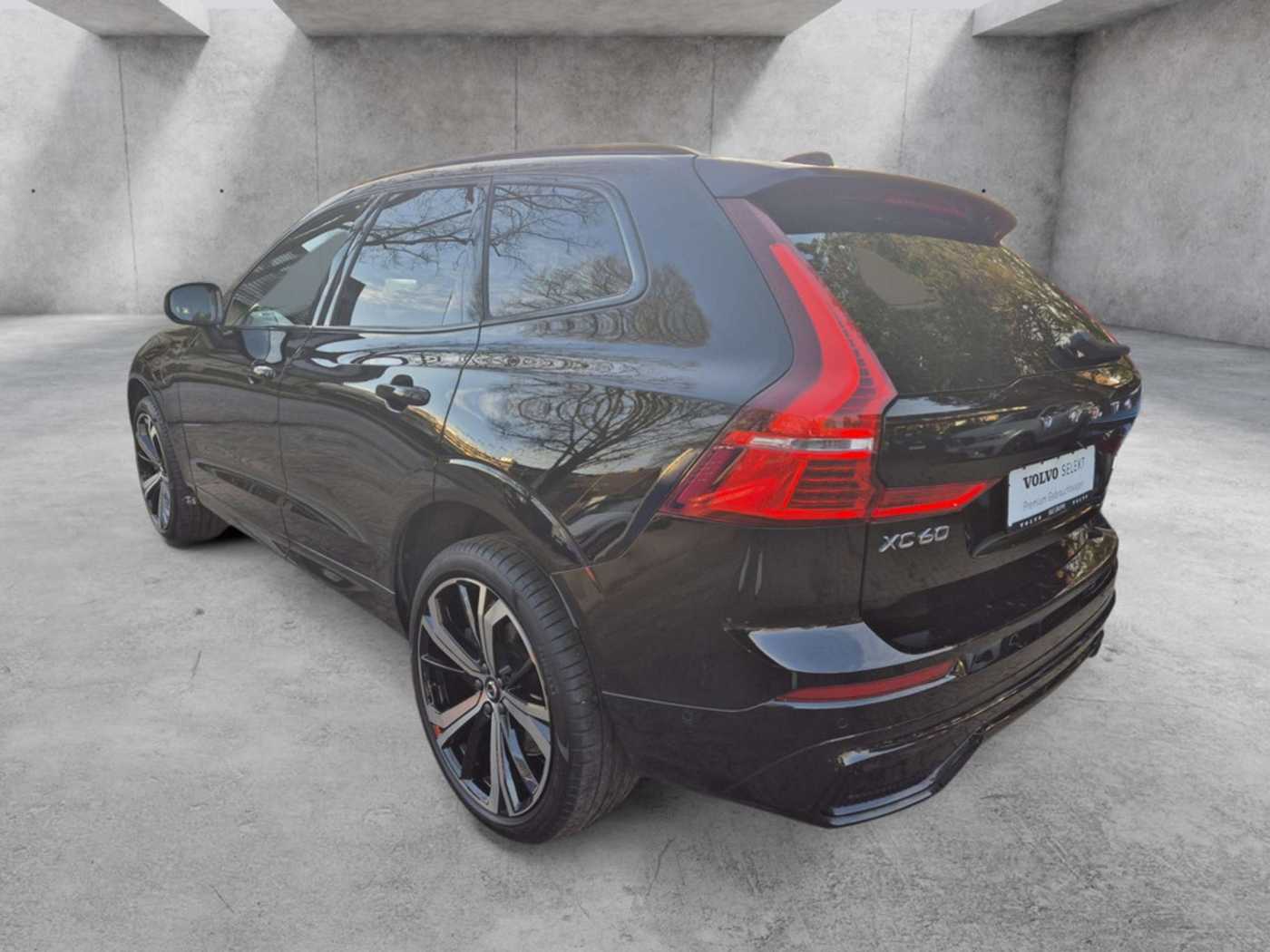 Volvo  T8 AWD Recharge Plug-In Hybrid Ultra Dark