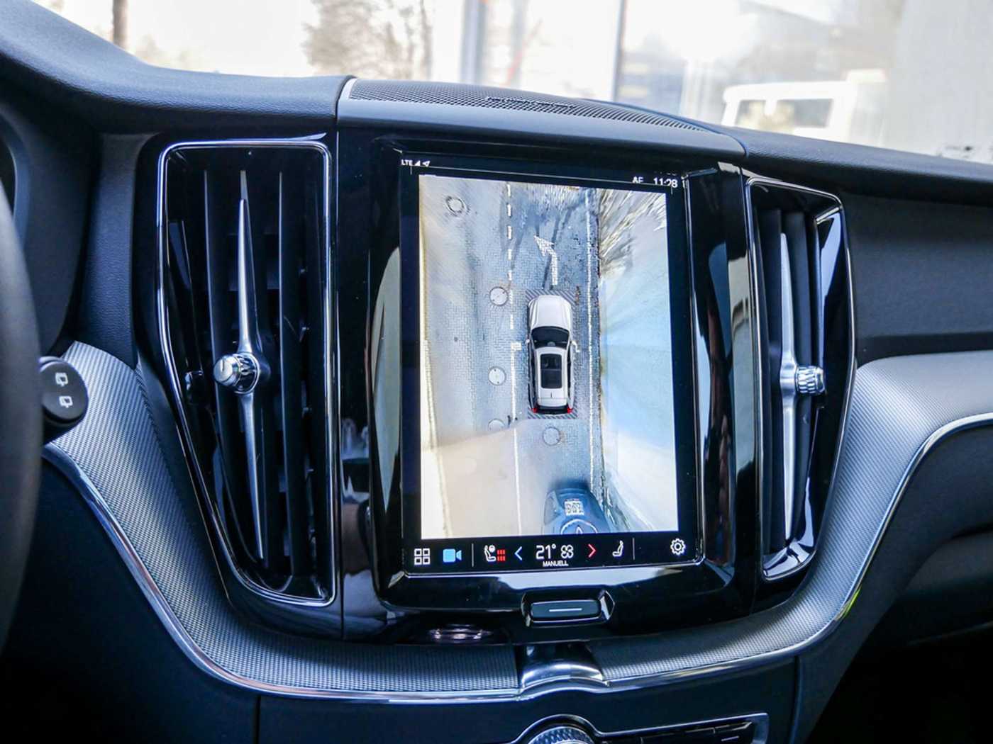 Volvo  T8 Recharge Plus Dark Plug-In Hybrid AWD