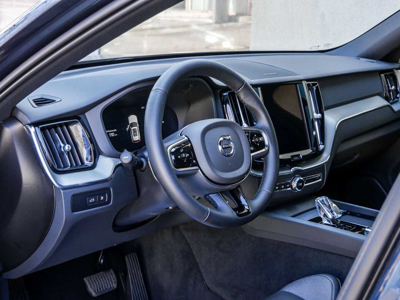 Volvo  T8 Recharge Plus Dark Plug-In Hybrid AWD