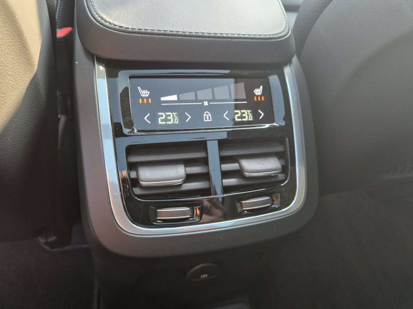 Volvo  T8 AWD Recharge Plus Bright Plug-In Hybrid