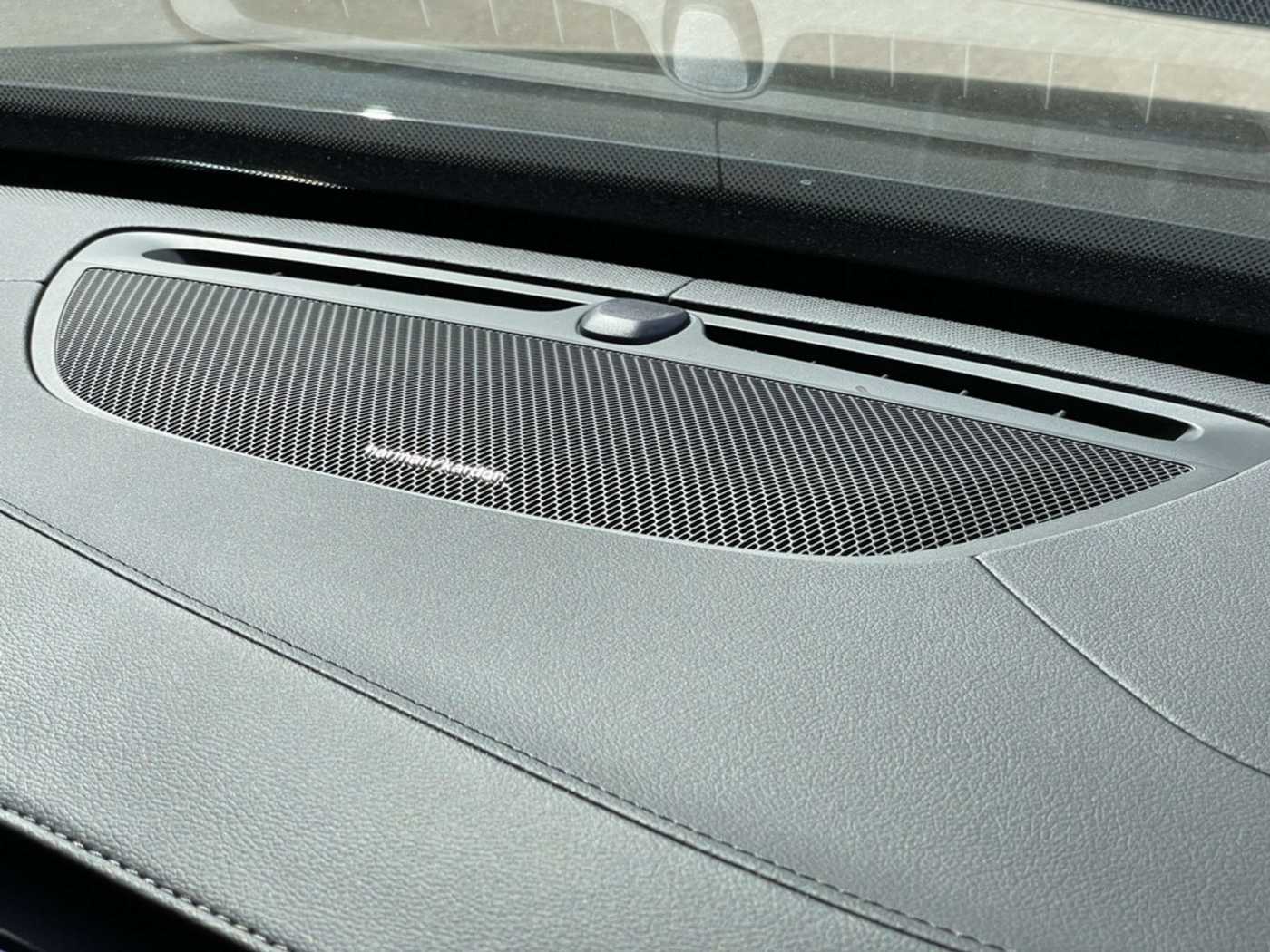 Volvo  T8 Plus Bright Recharge Plug-In Hybrid AWD