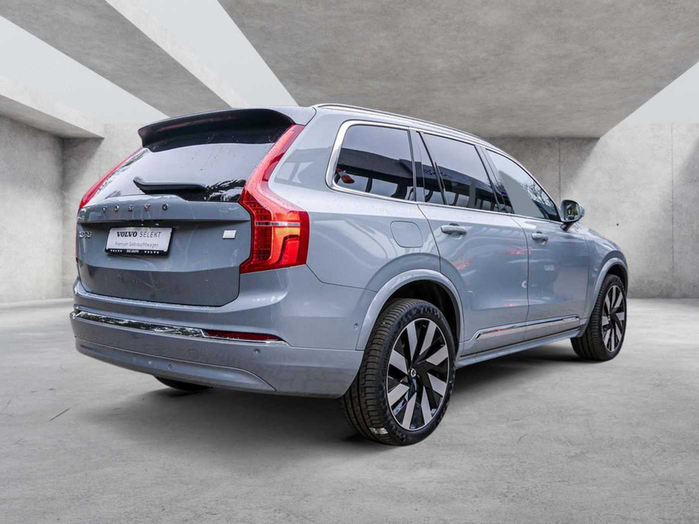 Volvo  T8 Ultra Bright Recharge Plug-In Hybrid AWD
