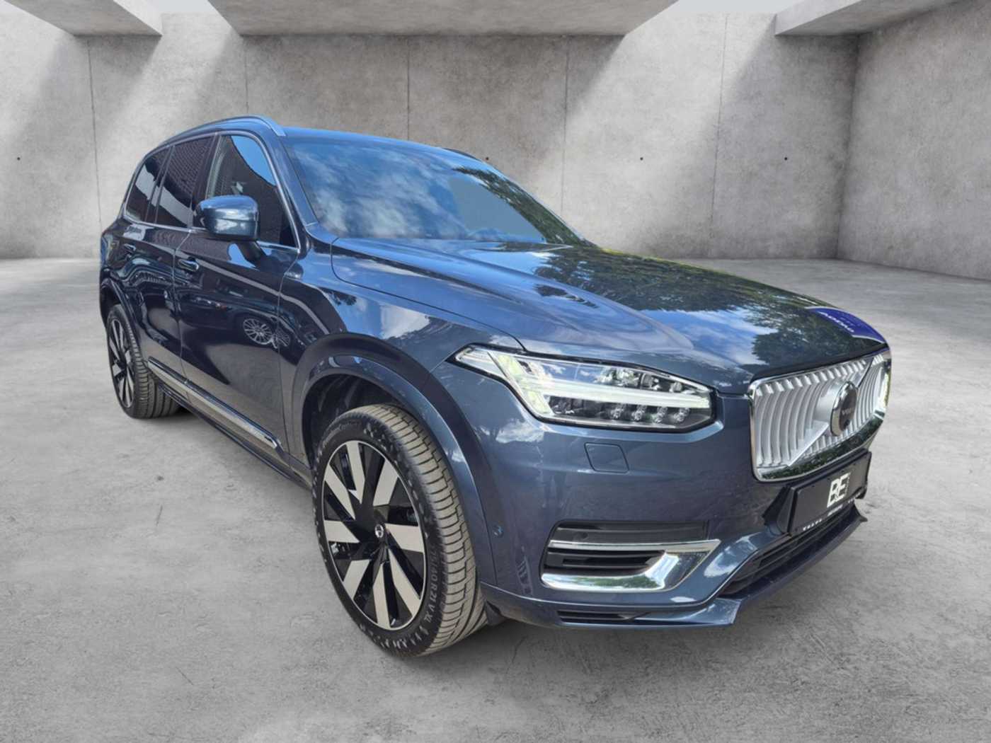 Volvo  T8 Ultra Bright Recharge Plug-In Hybrid AWD