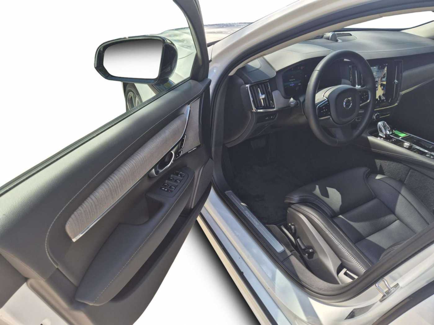 Volvo  T8 Ultimate Dark Recharge Plug-In Hybrid AWD