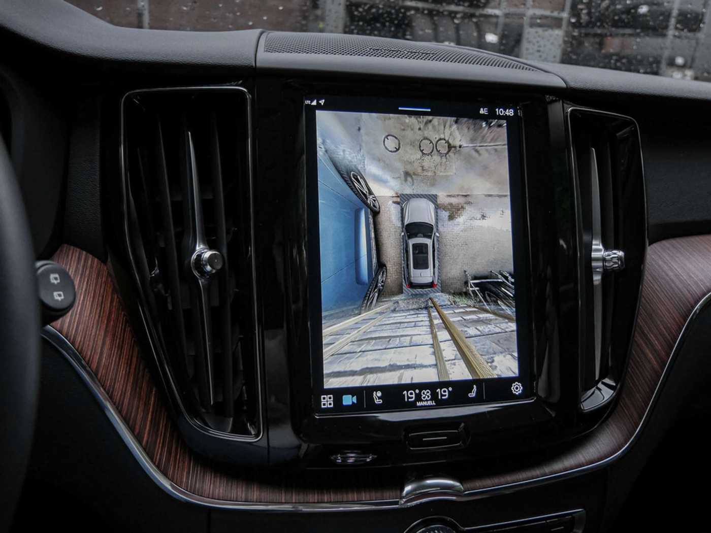 Volvo  T8 Plus Dark Recharge Plug-In Hybrid AWD