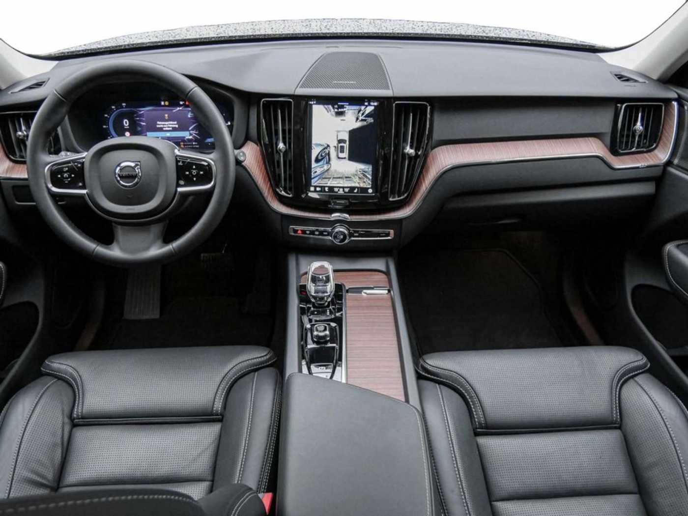 Volvo  T8 Plus Dark Recharge Plug-In Hybrid AWD