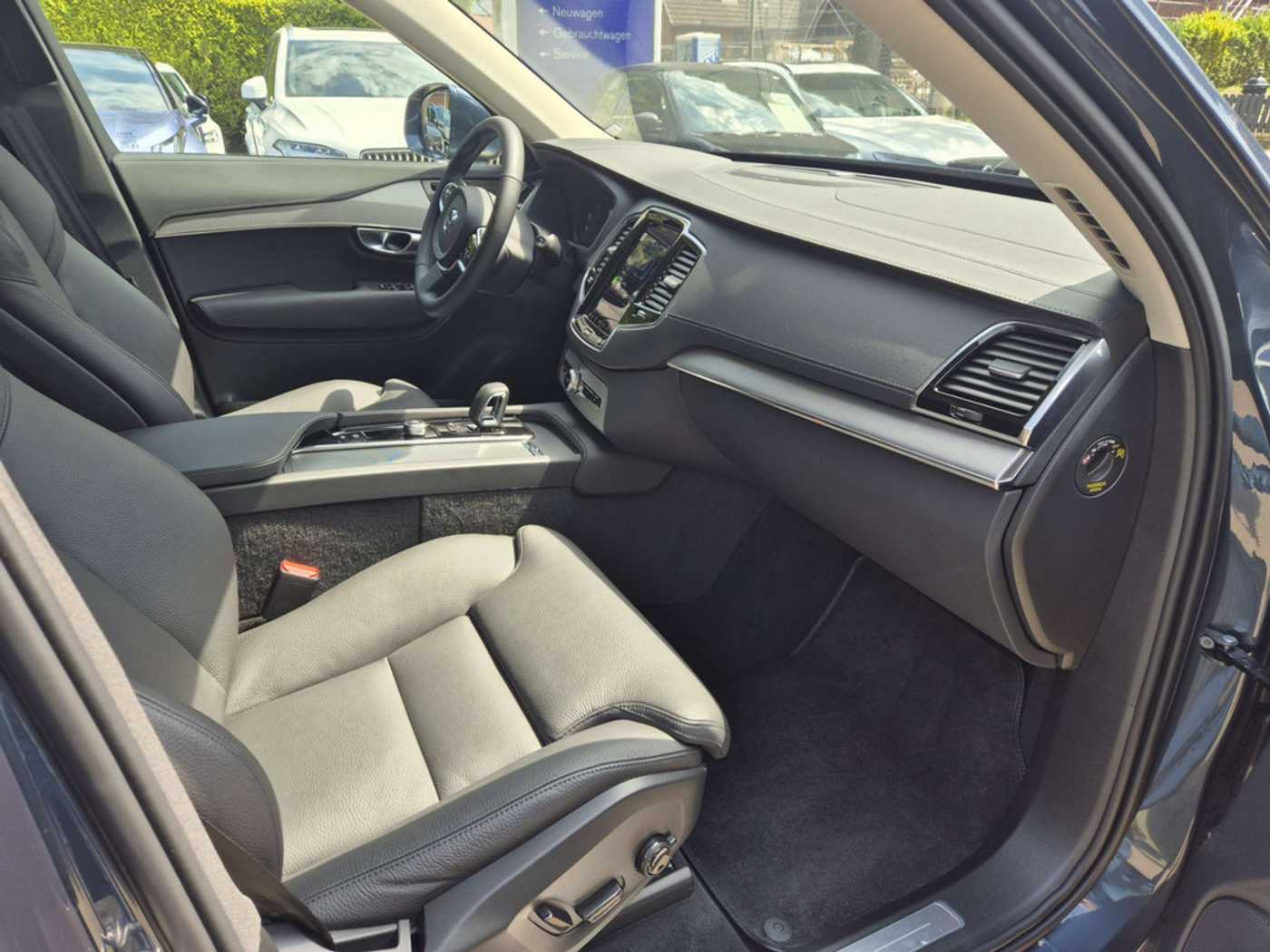 Volvo  T8 Plus Bright Recharge Plug-In Hybrid AWD