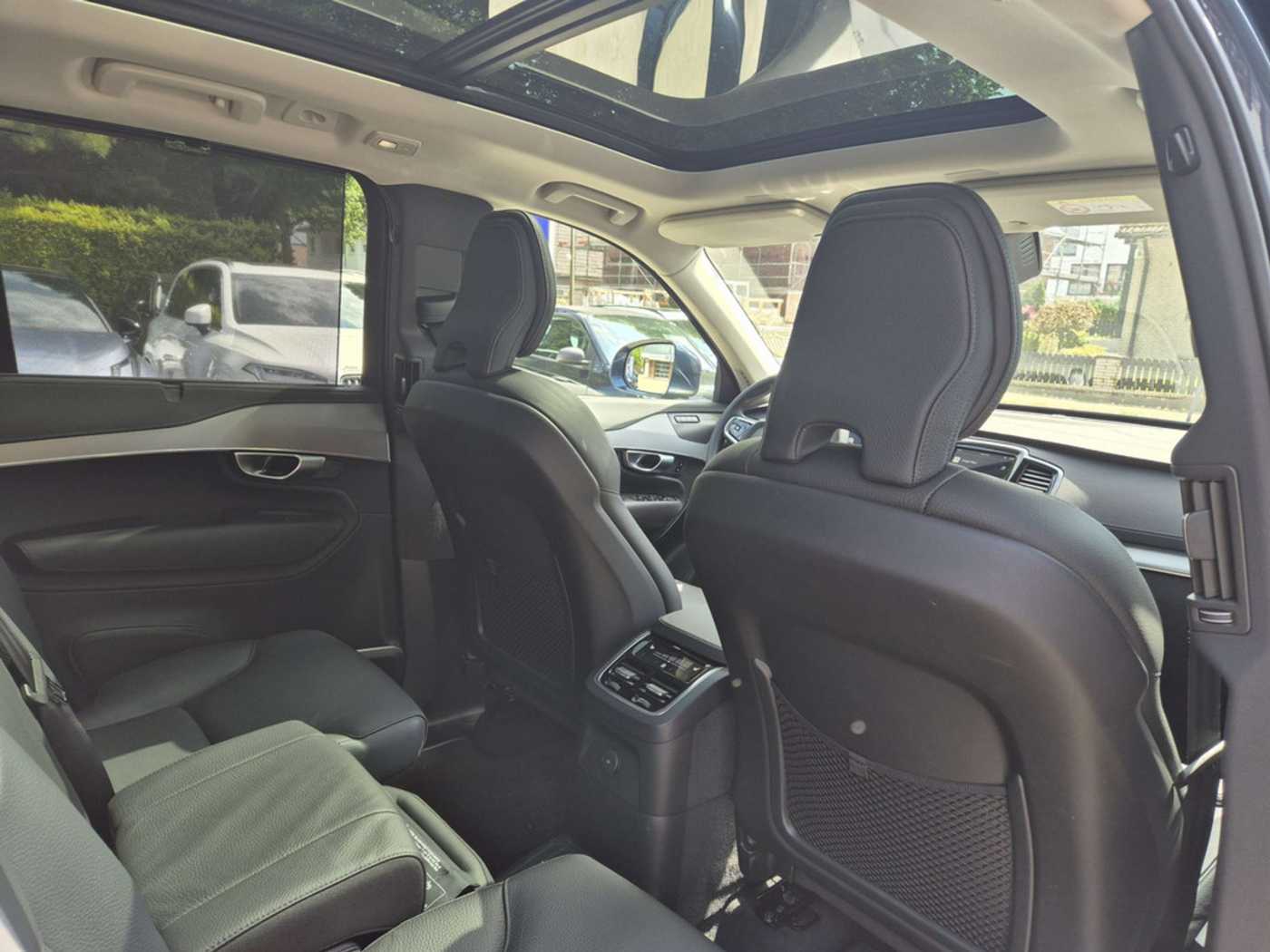 Volvo  T8 Plus Bright Recharge Plug-In Hybrid AWD