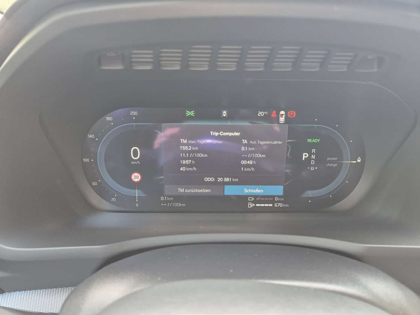 Volvo  T8 Plus Bright Recharge Plug-In Hybrid AWD