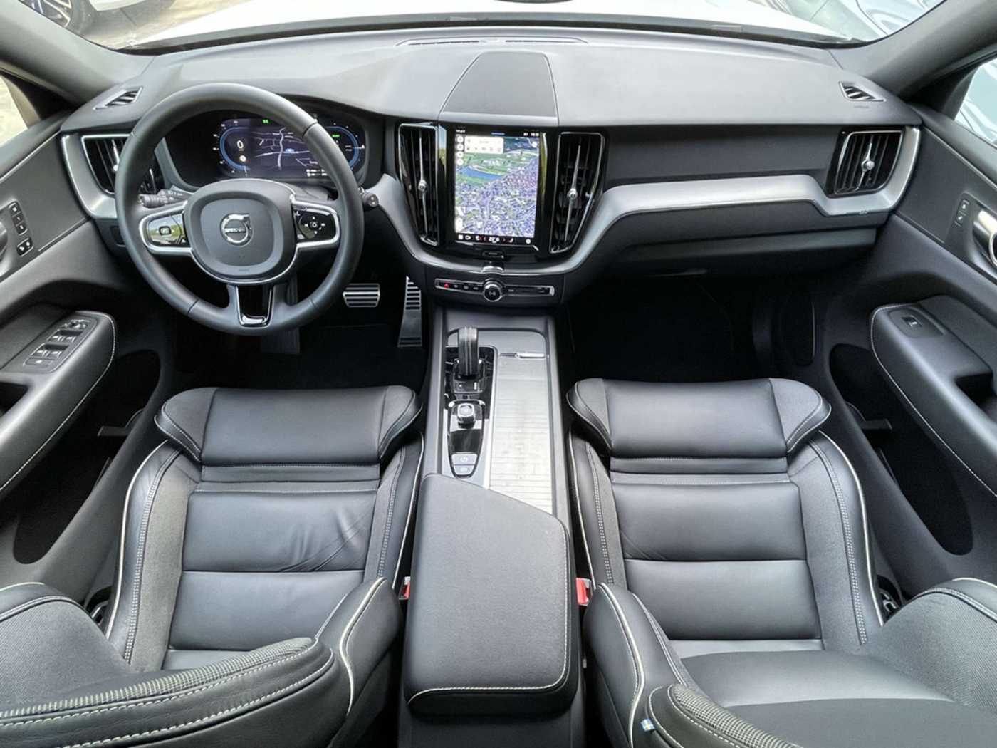 Volvo  T6 AWD Recharge R-Design LONG RANGE | AHK | 360° |