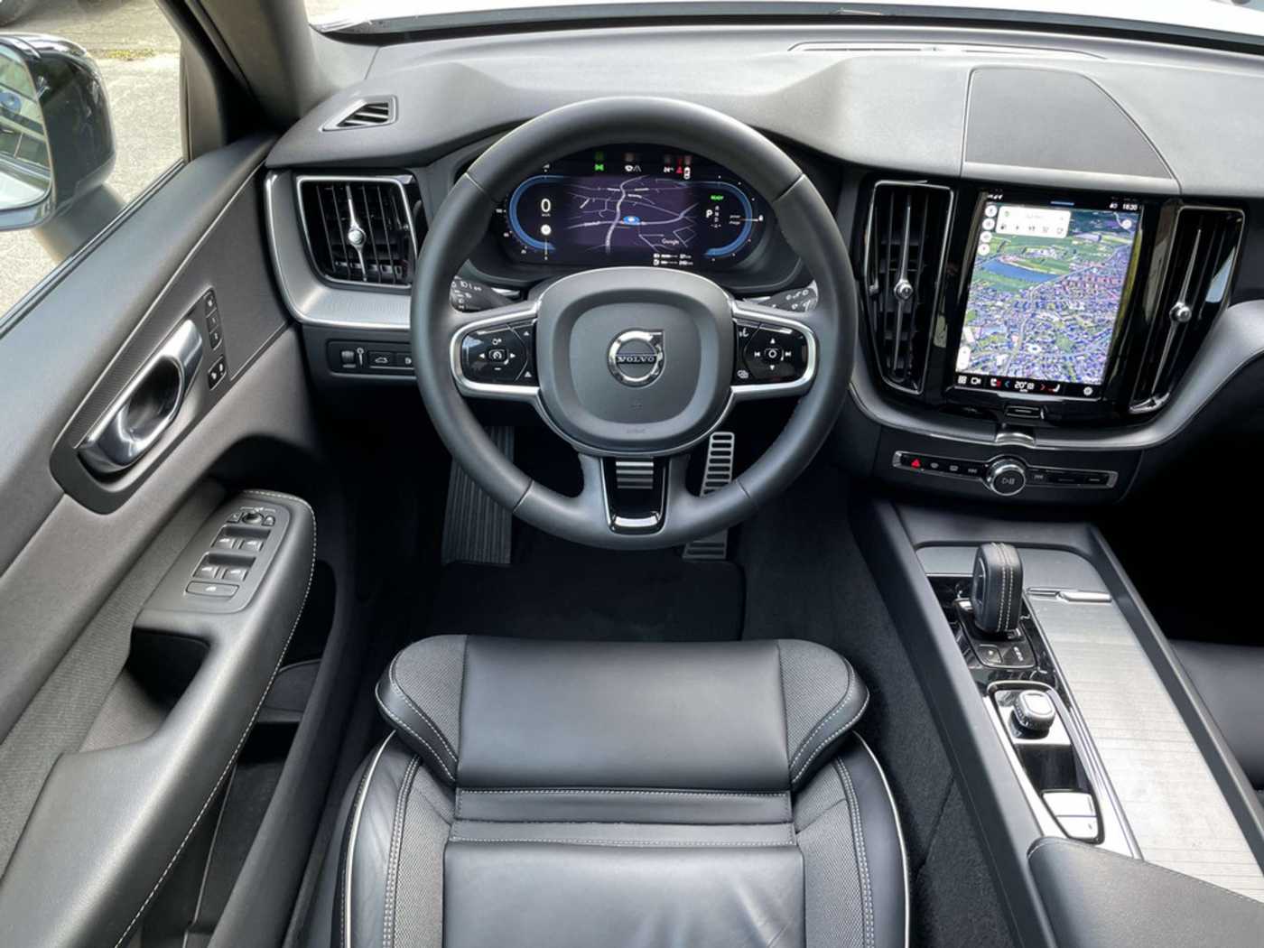 Volvo  T6 AWD Recharge R-Design LONG RANGE | AHK | 360° |
