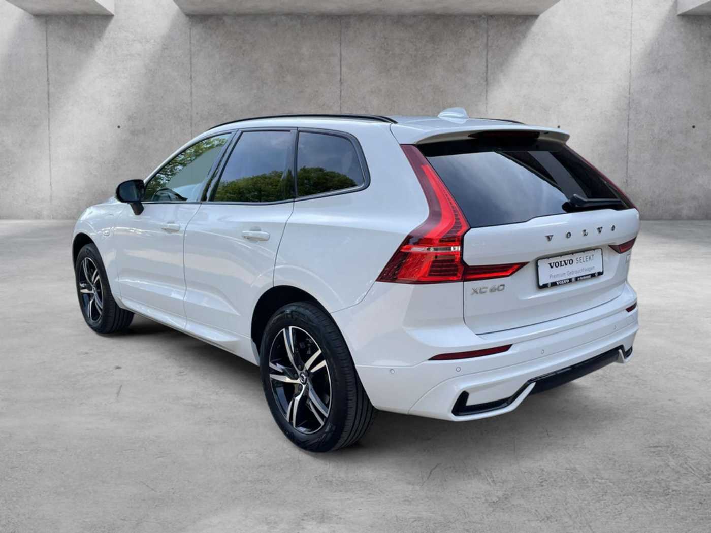 Volvo  T6 AWD Recharge R-Design LONG RANGE | AHK | 360° |