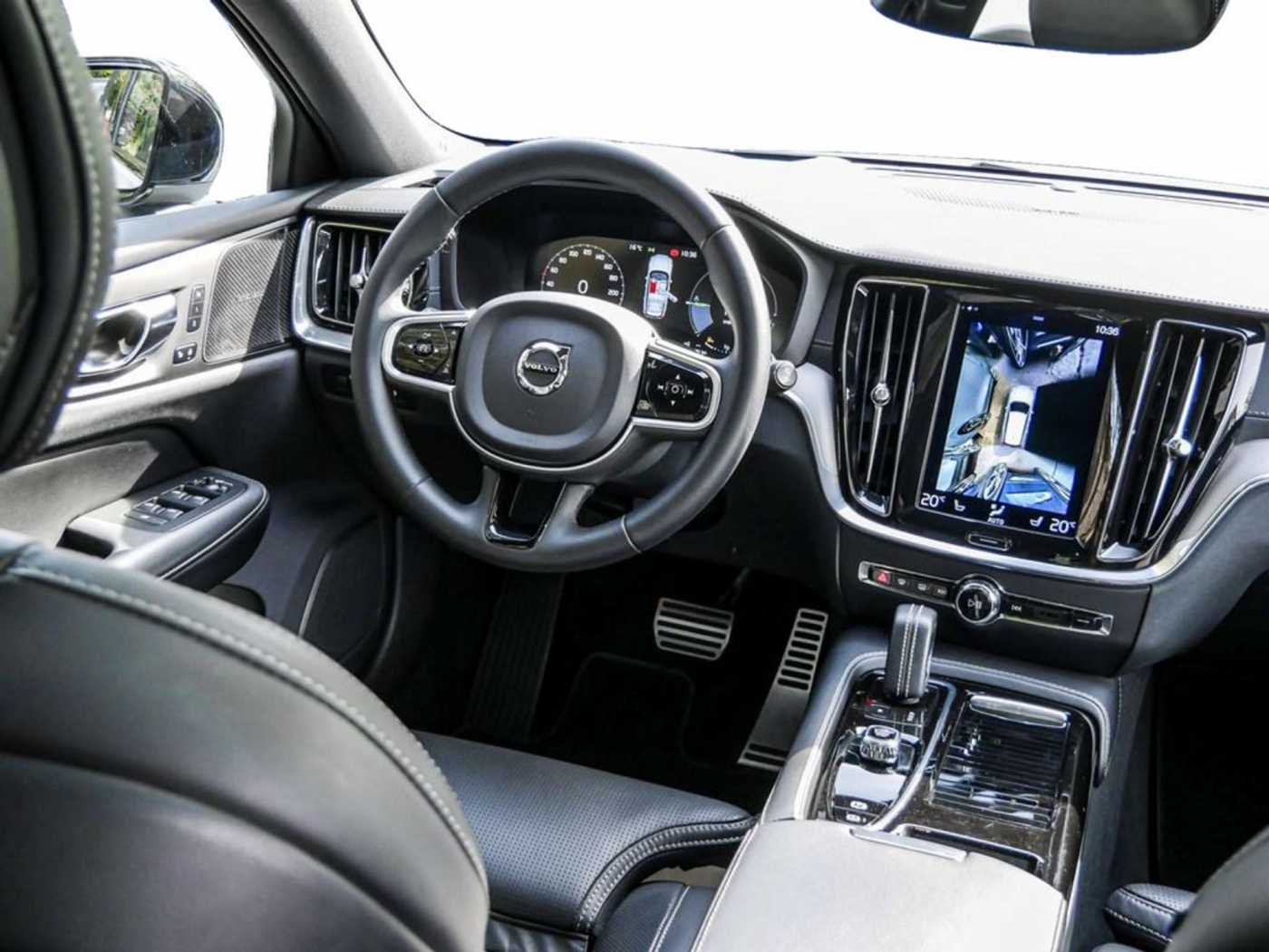 Volvo  T8 Recharge Plug-In Hybrid AWD Plus Dark