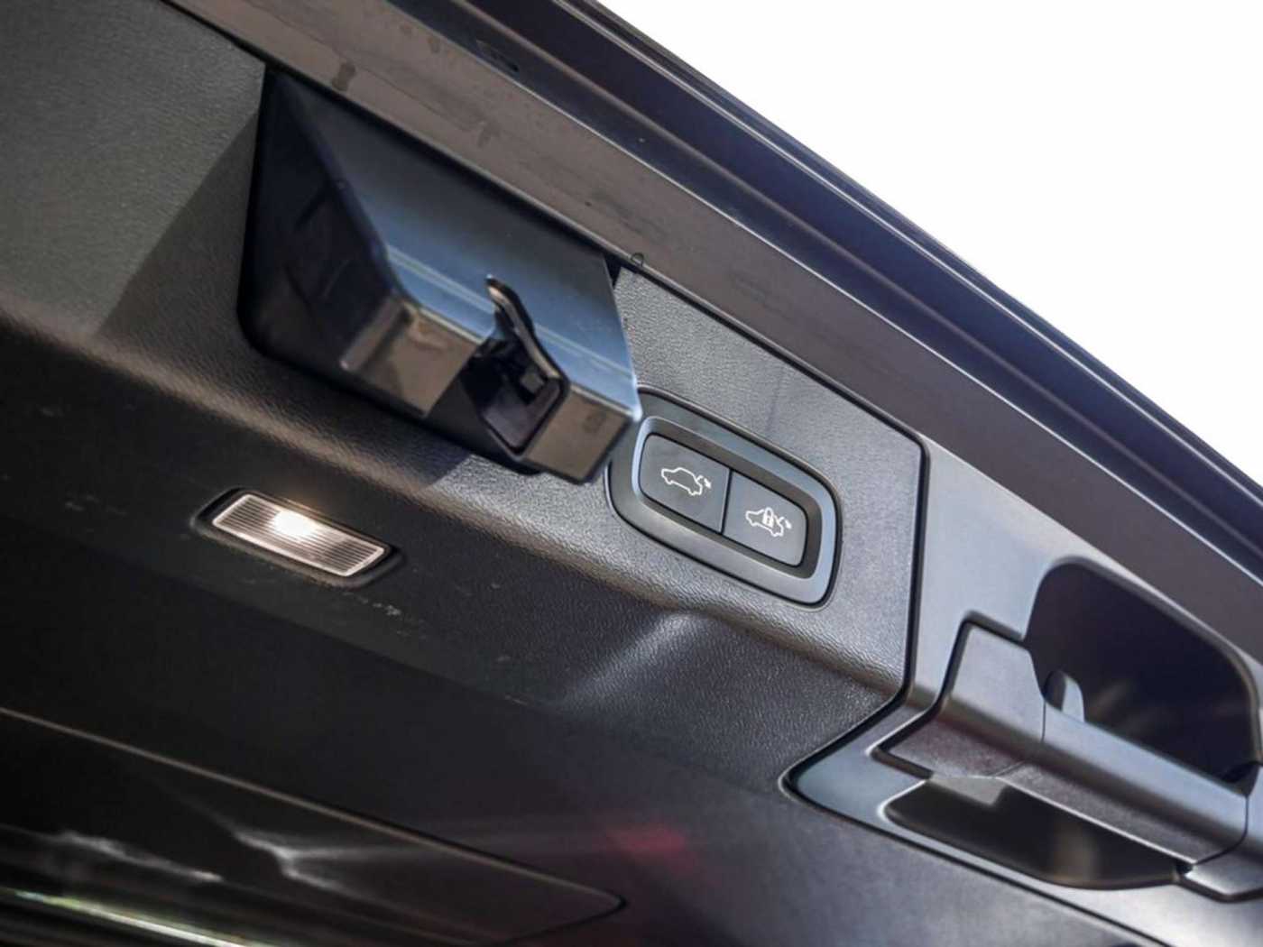 Volvo  B4 Geartronic Inscription STANDHZ LED