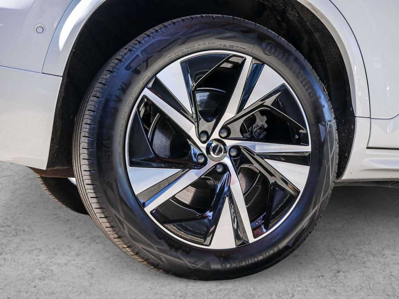 Volvo  T8 AWD Recharge Plug-In Hybrid R-Design