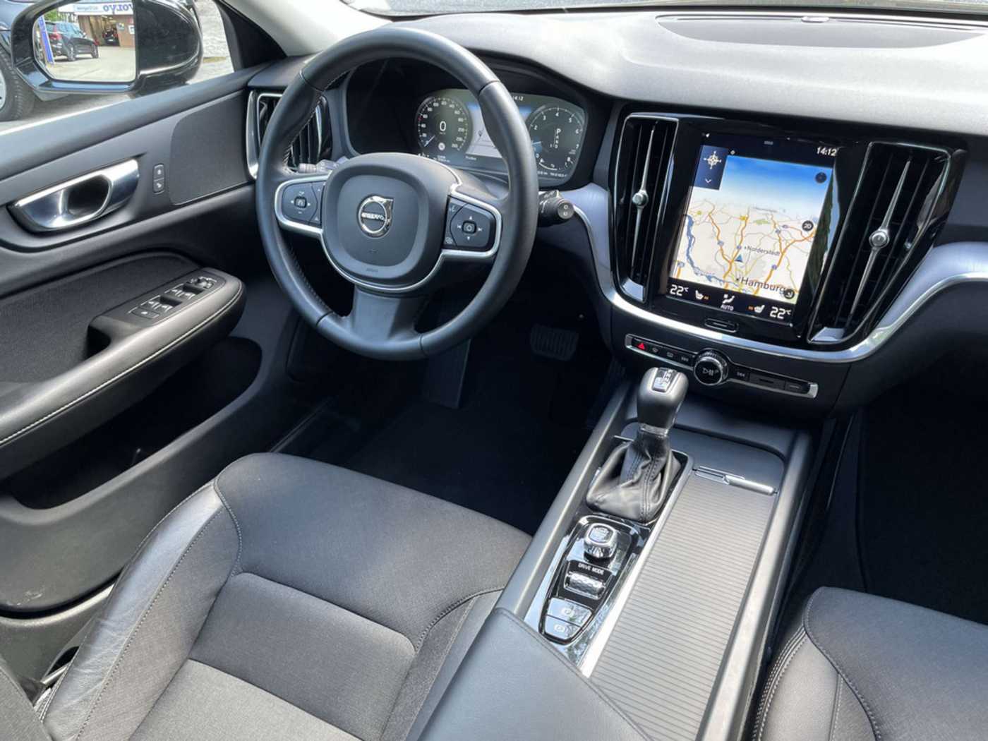 Volvo  T4 Geartronic Momentum Pro SHZ NAVI LED